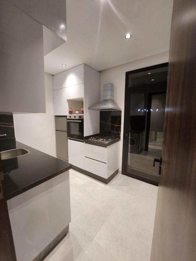 Modern Luxury Retreat: 2-Bedroom Apartment In The Heart Of Marrakech Marrakesh Ngoại thất bức ảnh