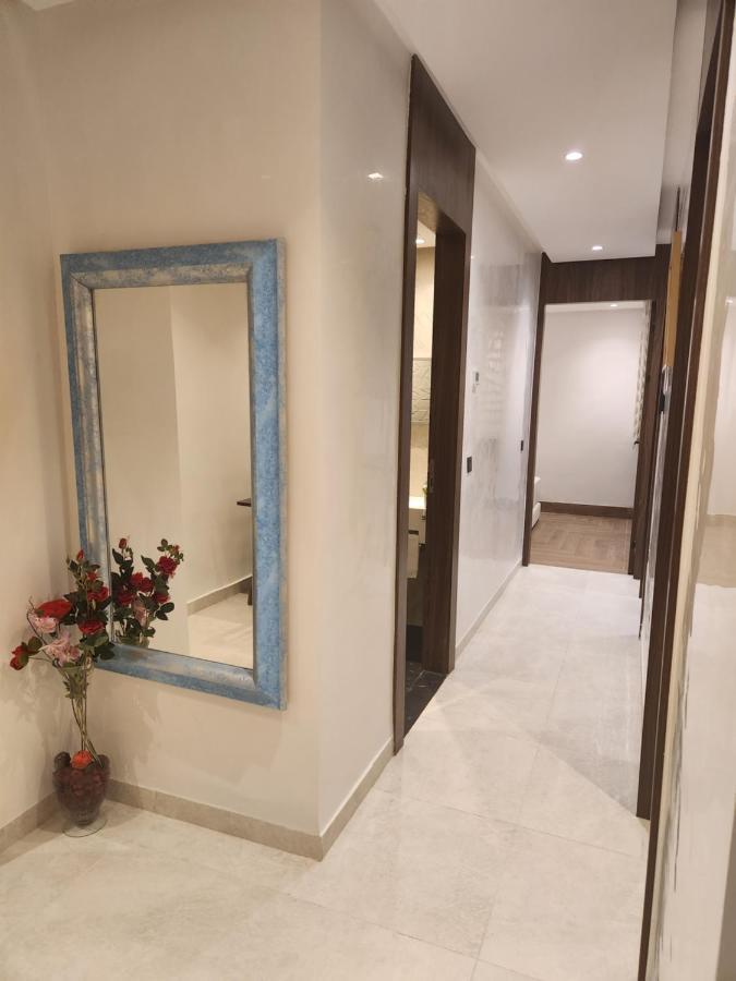 Modern Luxury Retreat: 2-Bedroom Apartment In The Heart Of Marrakech Marrakesh Ngoại thất bức ảnh