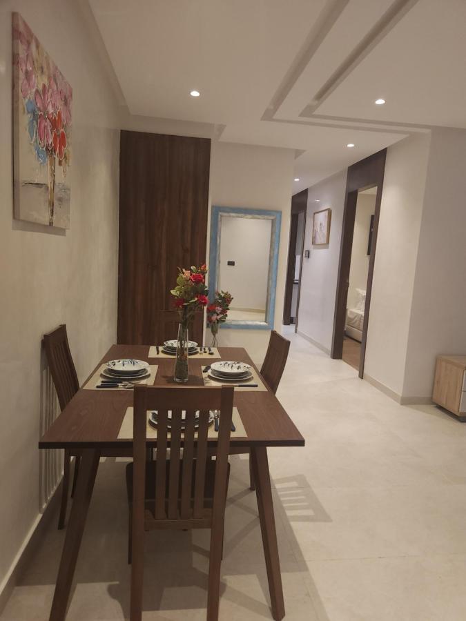 Modern Luxury Retreat: 2-Bedroom Apartment In The Heart Of Marrakech Marrakesh Ngoại thất bức ảnh