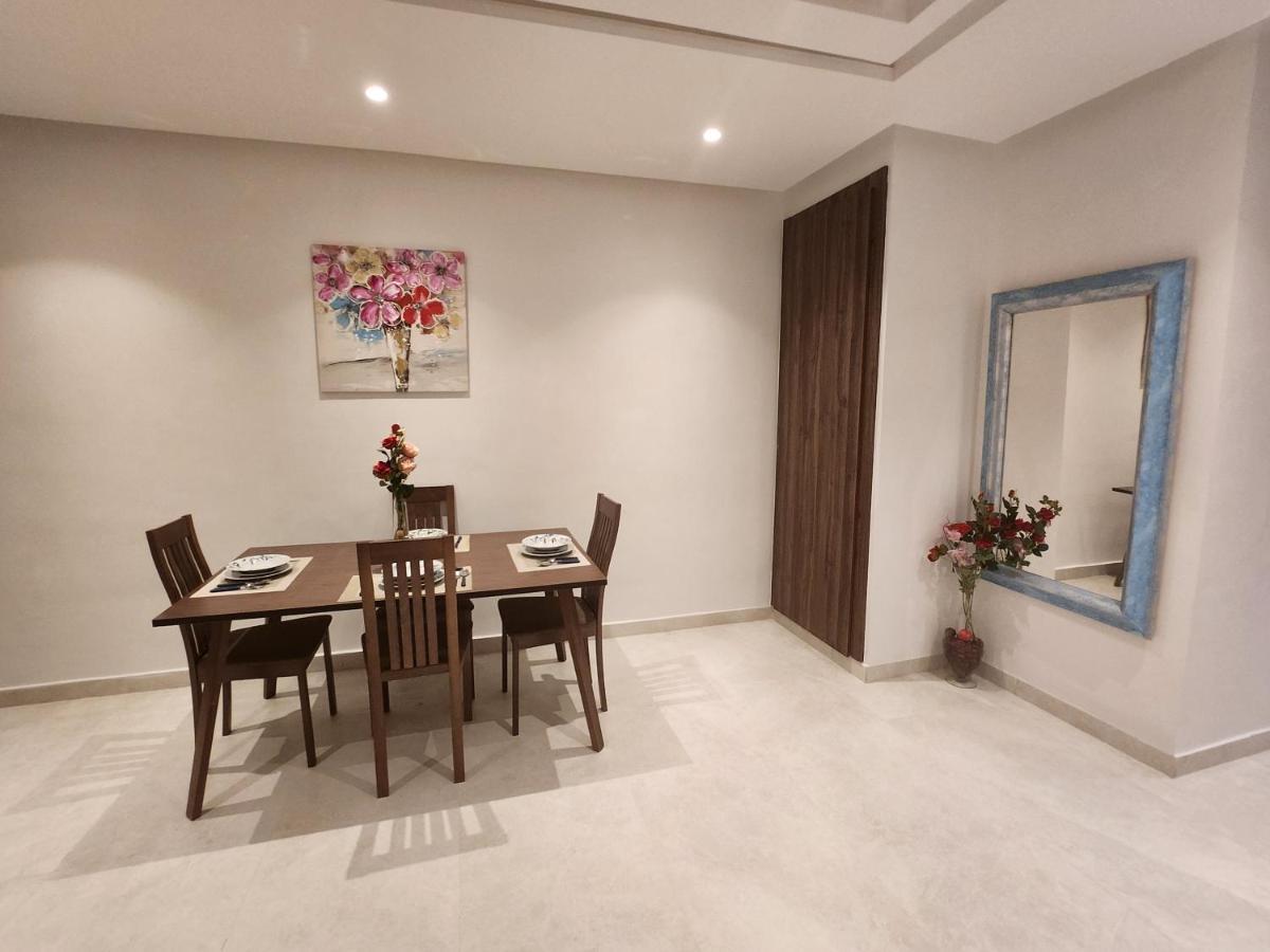 Modern Luxury Retreat: 2-Bedroom Apartment In The Heart Of Marrakech Marrakesh Ngoại thất bức ảnh