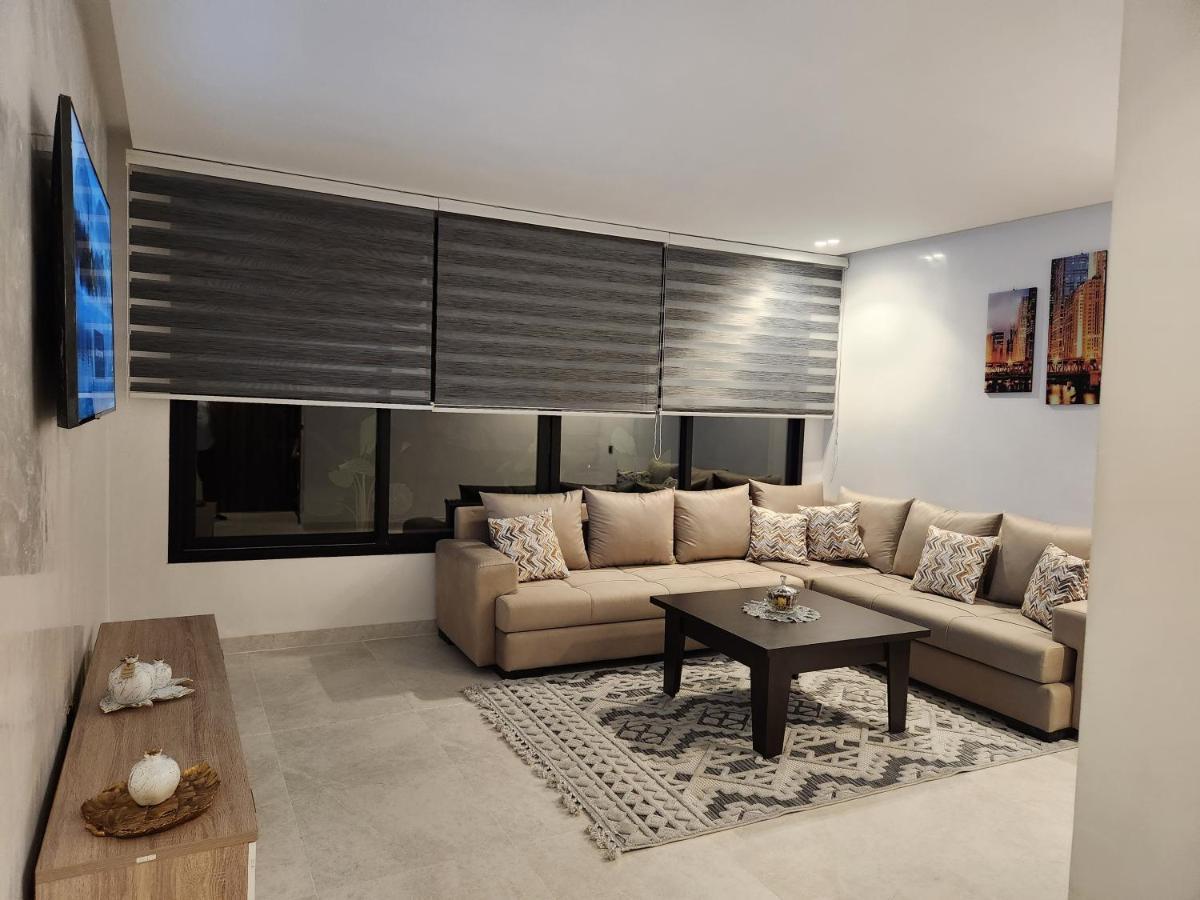 Modern Luxury Retreat: 2-Bedroom Apartment In The Heart Of Marrakech Marrakesh Ngoại thất bức ảnh
