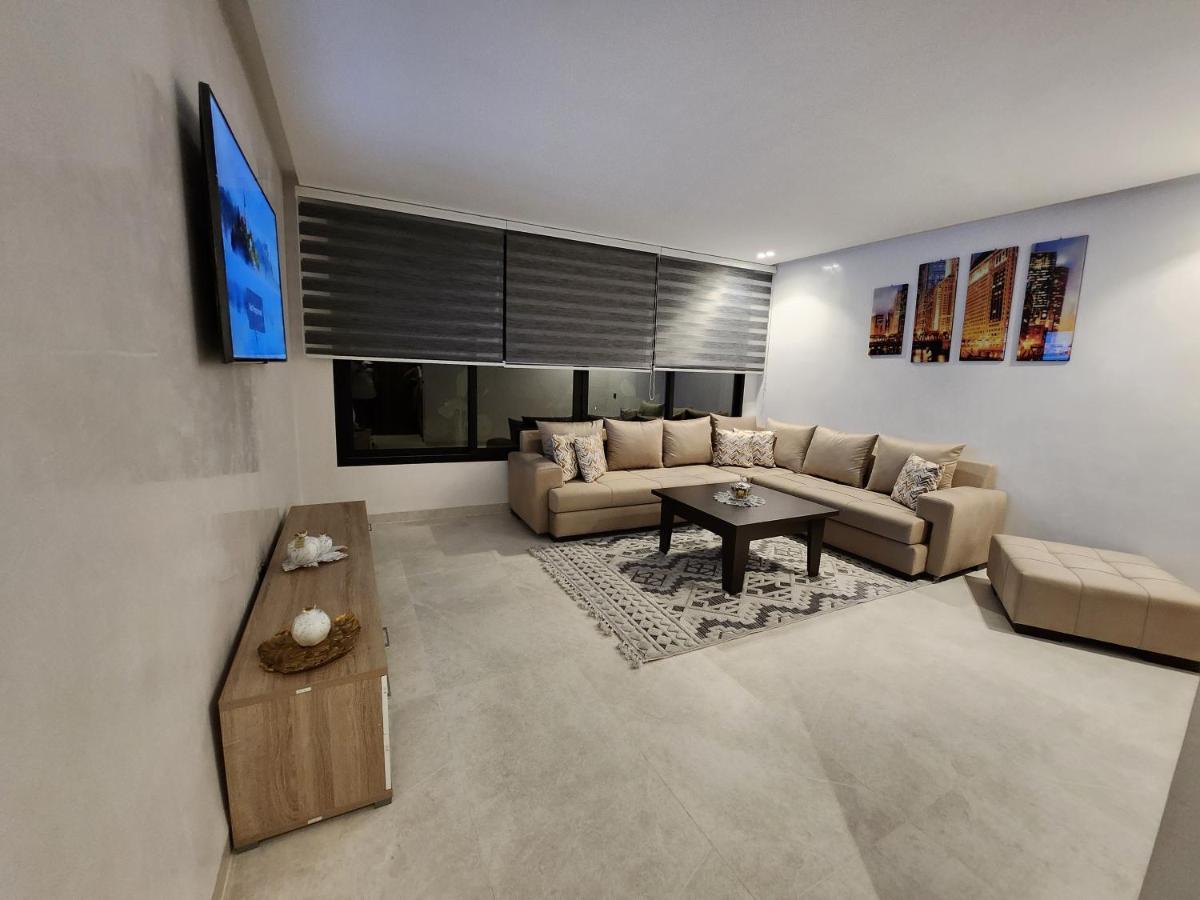Modern Luxury Retreat: 2-Bedroom Apartment In The Heart Of Marrakech Marrakesh Ngoại thất bức ảnh
