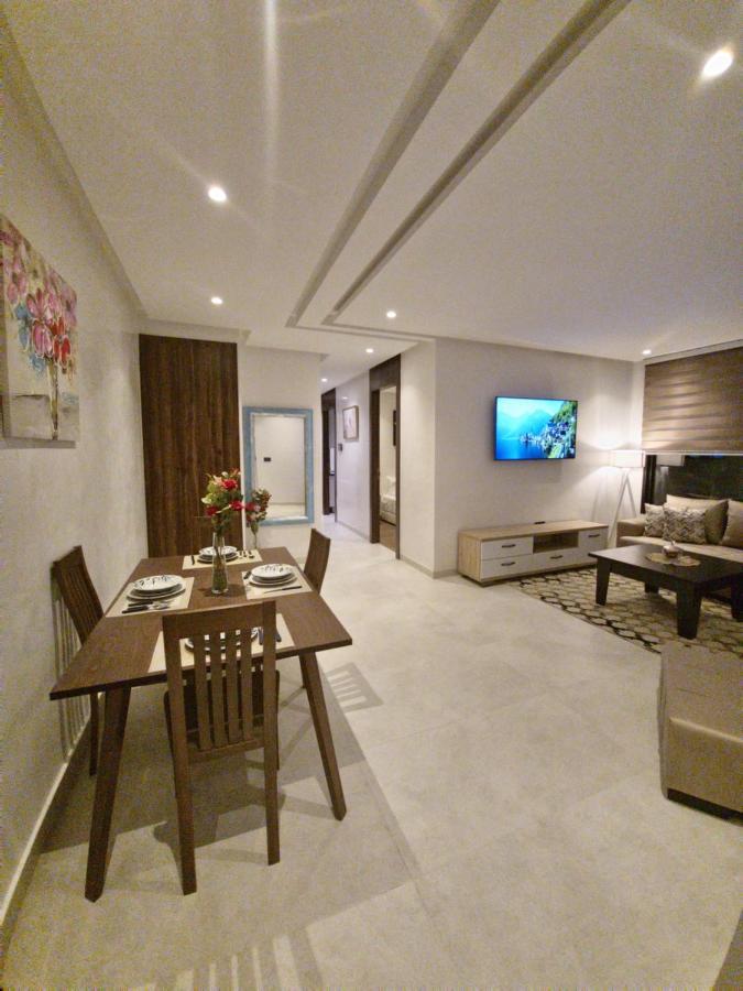 Modern Luxury Retreat: 2-Bedroom Apartment In The Heart Of Marrakech Marrakesh Ngoại thất bức ảnh